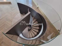 Κυκλική μεταλλική σκάλα